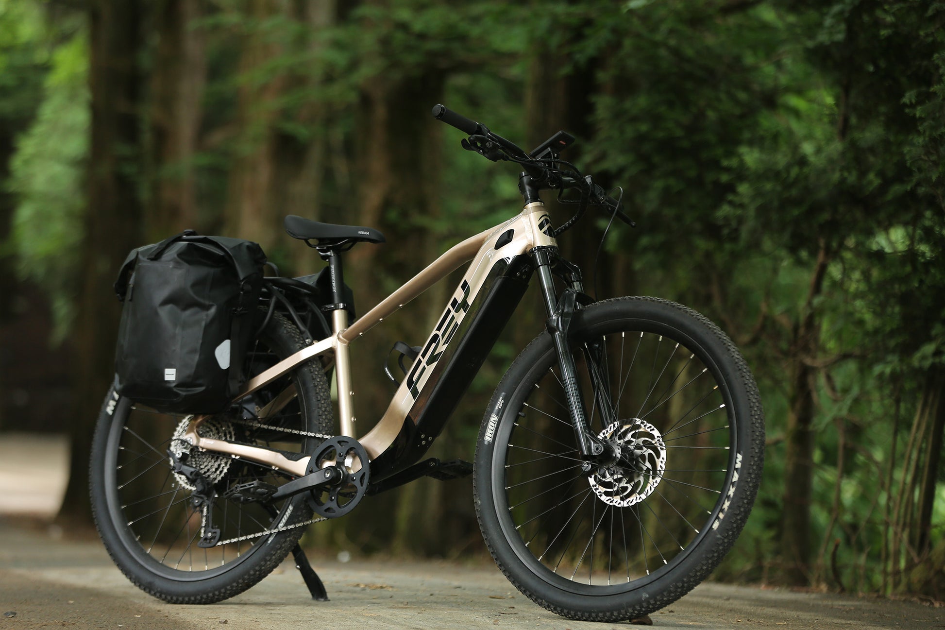 touring electric bicycle Frey Savannah Hybrid